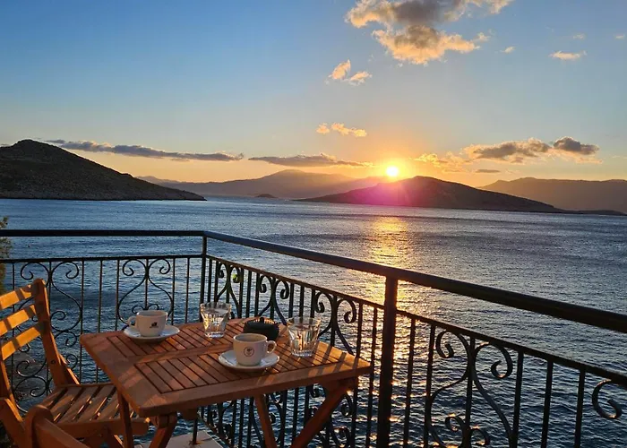 Ariadne * Chalki Town